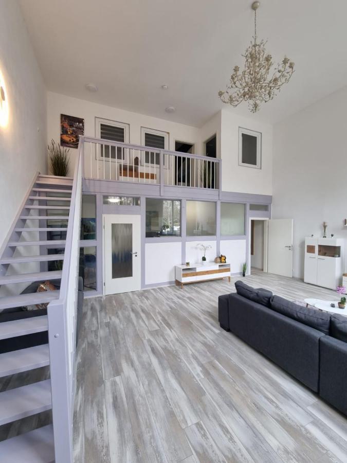 Quedels Loft Apartment เควดลินบวร์ก ภายนอก รูปภาพ